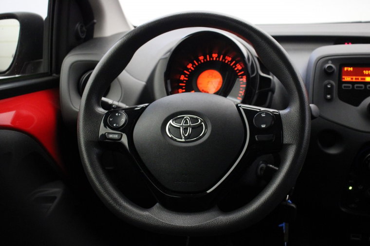 Vehicle Image 18