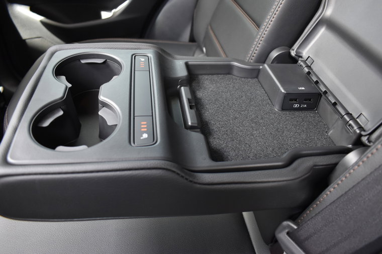 Vehicle Image 16