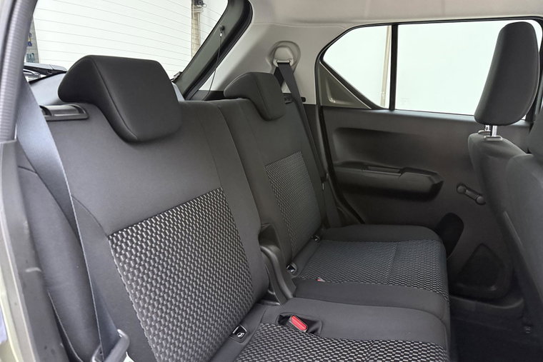 Vehicle Image 13
