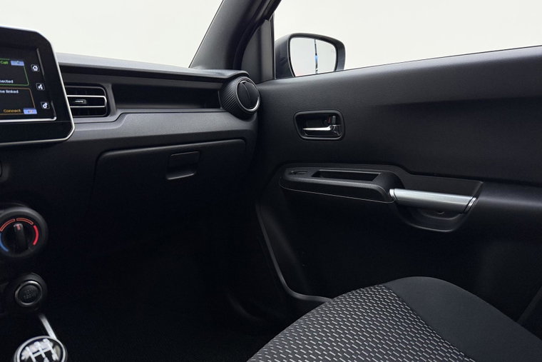 Vehicle Image 25