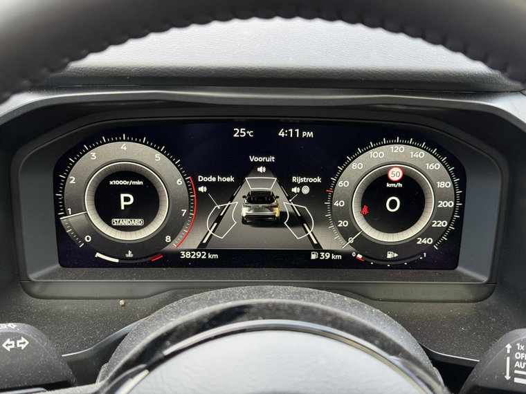 Vehicle Image 23