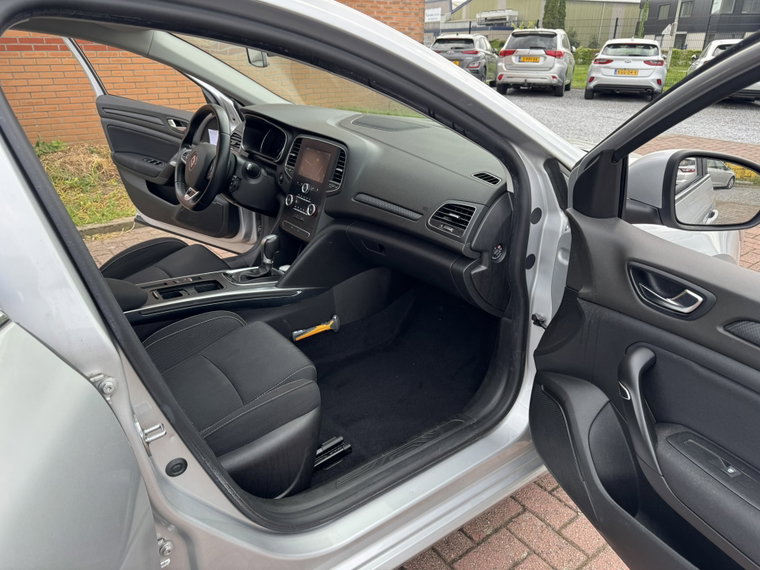 Vehicle Image 27