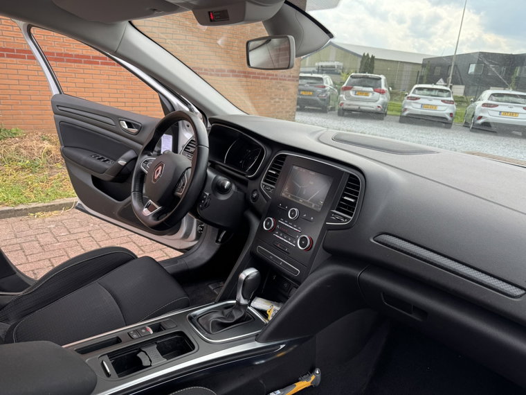 Vehicle Image 29