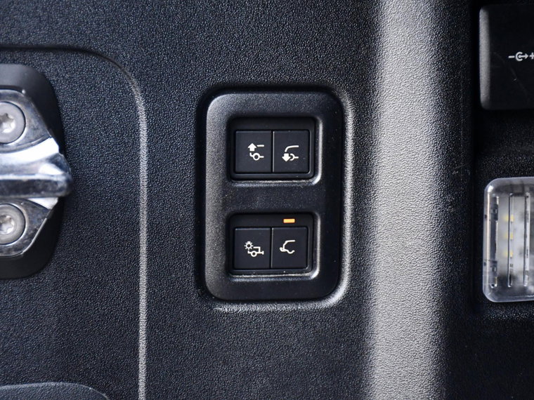 Vehicle Image 40