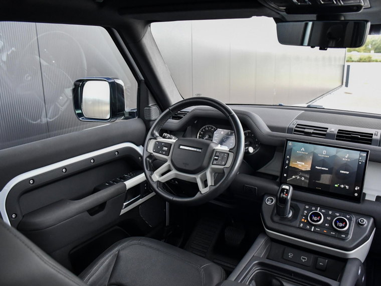 Vehicle Image 11