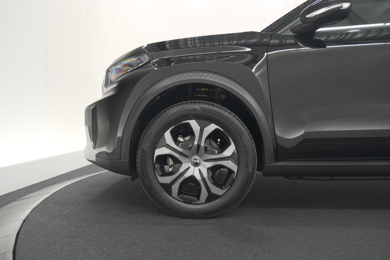 Vehicle Image 17