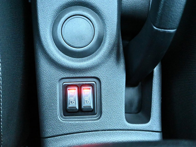 Vehicle Image 25