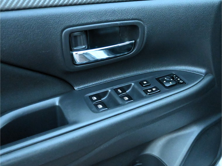 Vehicle Image 26