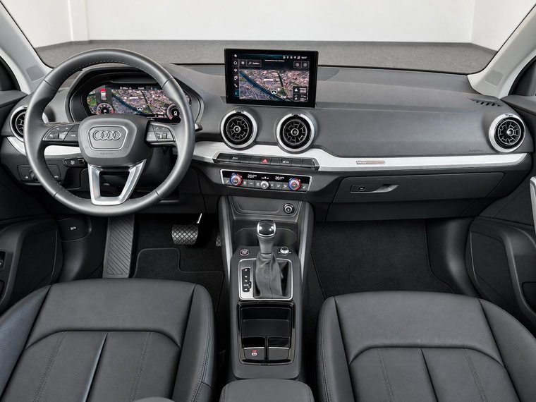 Vehicle Image 12