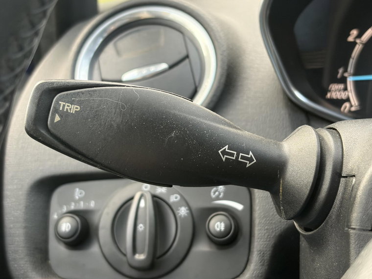 Vehicle Image 24