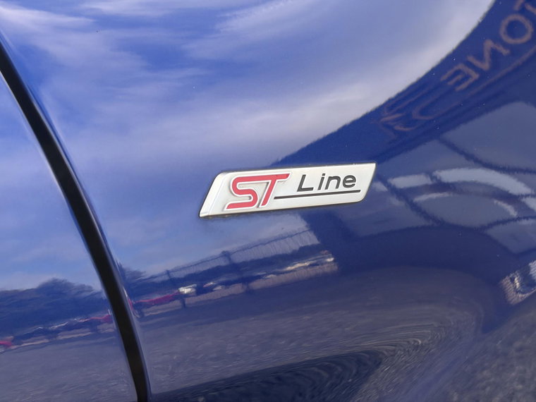 Vehicle Image 33