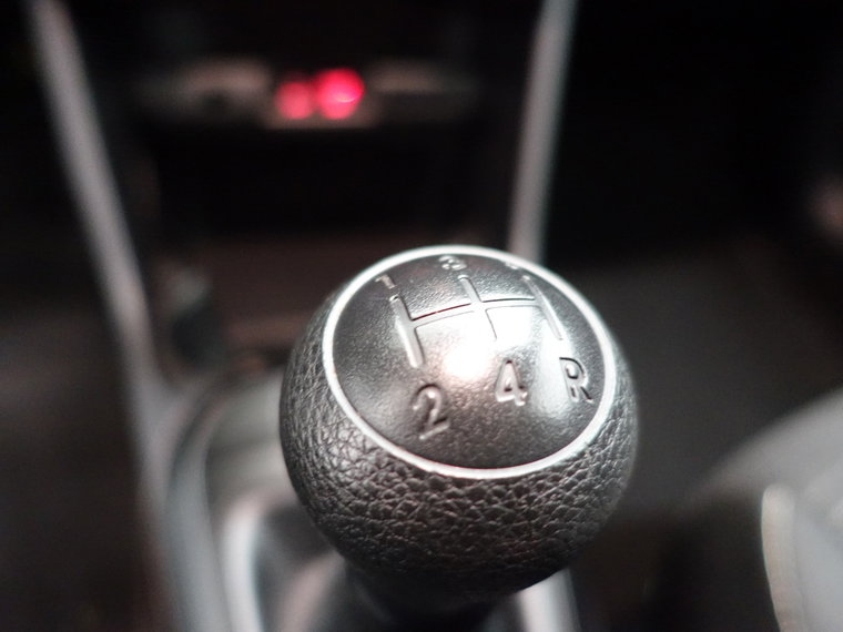 Vehicle Image 24
