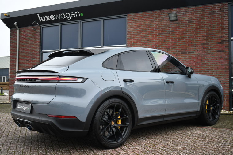 Vehicle Image 32