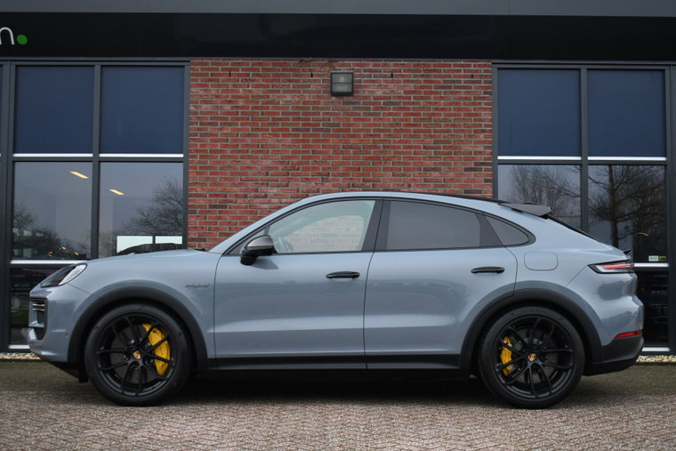 Vehicle Image 42
