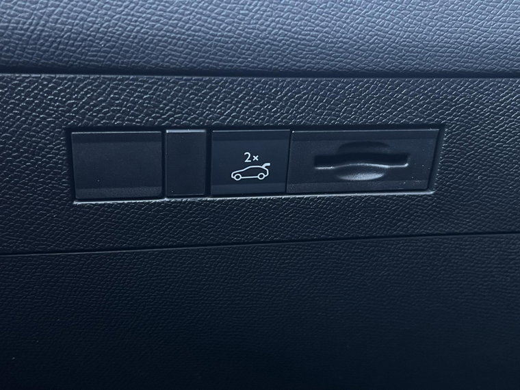 Vehicle Image 27