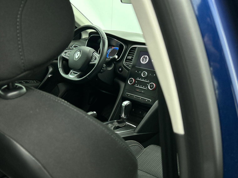 Vehicle Image 28