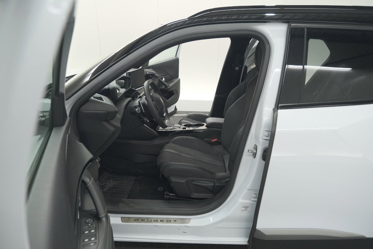 Vehicle Image 30