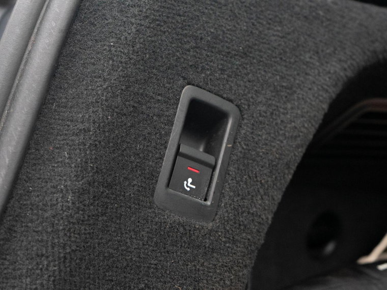 Vehicle Image 42
