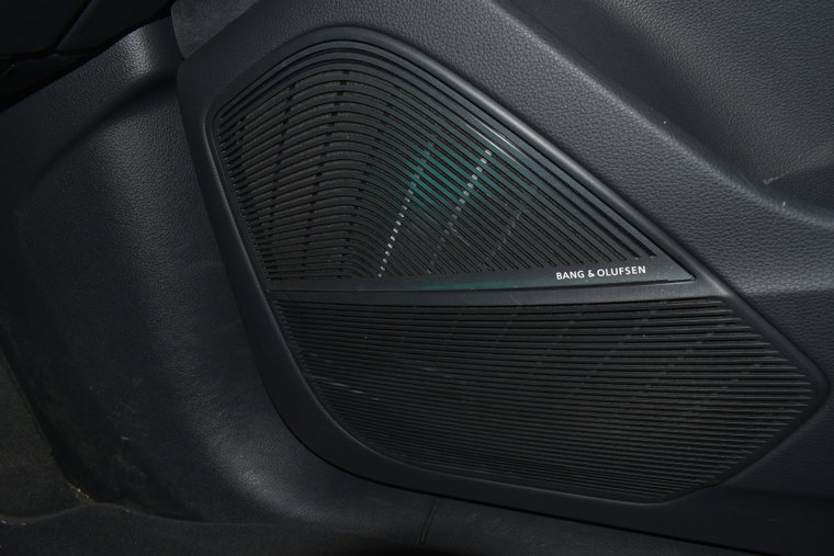 Vehicle Image 38