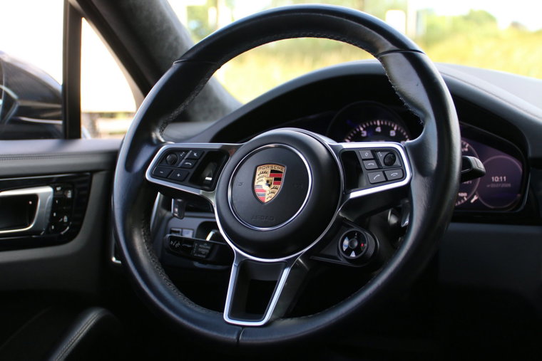 Vehicle Image 14