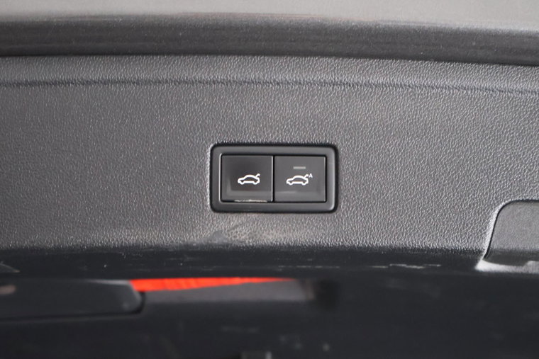 Vehicle Image 40