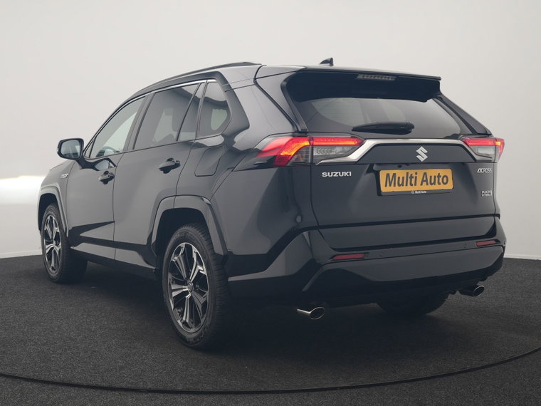 Vehicle Image 25