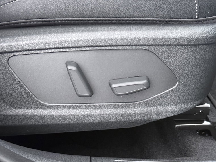 Vehicle Image 41