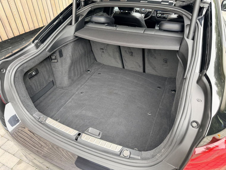 Vehicle Image 52