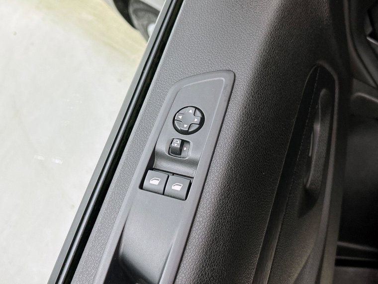 Vehicle Image 28
