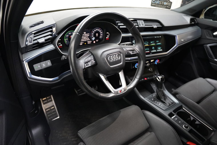Vehicle Image 30