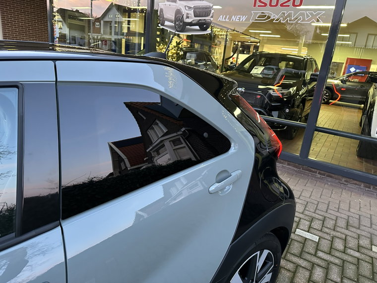 Vehicle Image 19