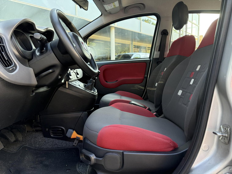 Vehicle Image 16