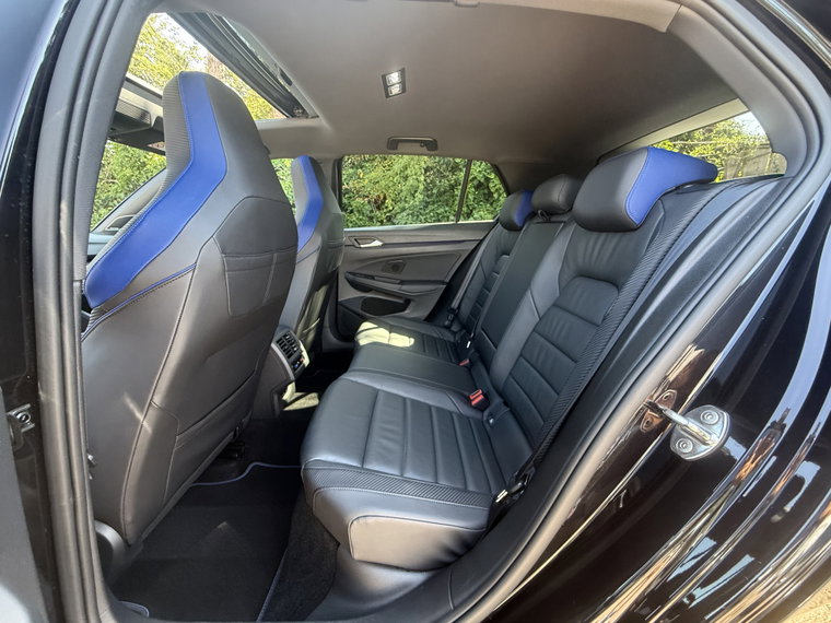 Vehicle Image 36
