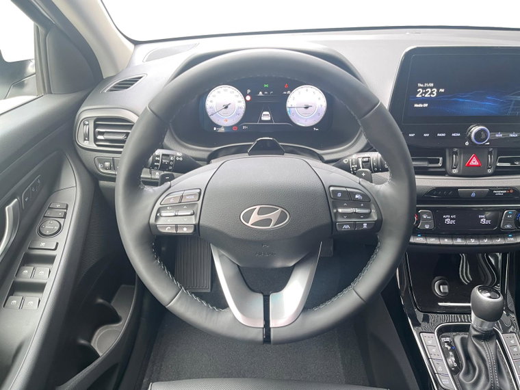 Vehicle Image 13