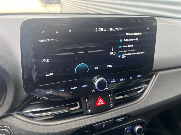 Vehicle Image 32