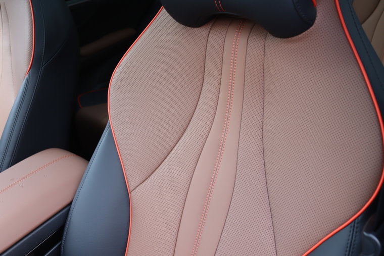 Vehicle Image 23