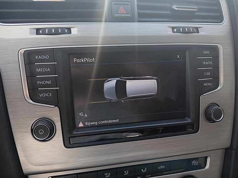 Vehicle Image 19