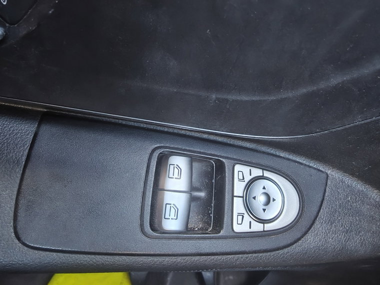 Vehicle Image 29