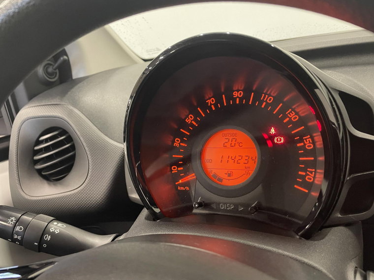 Vehicle Image 25