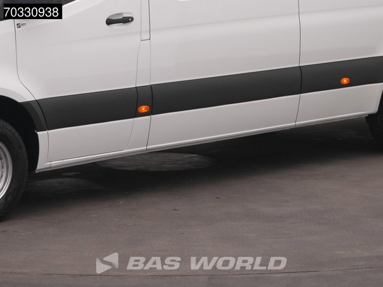 Vehicle Image 39