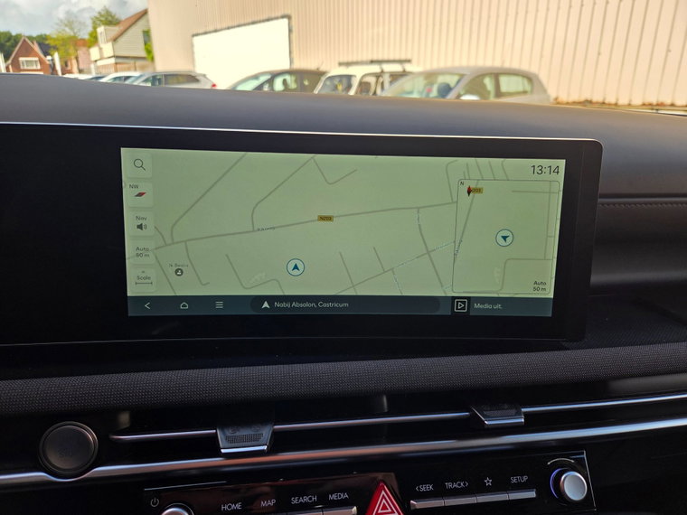 Vehicle Image 32