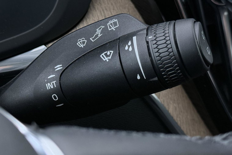 Vehicle Image 40