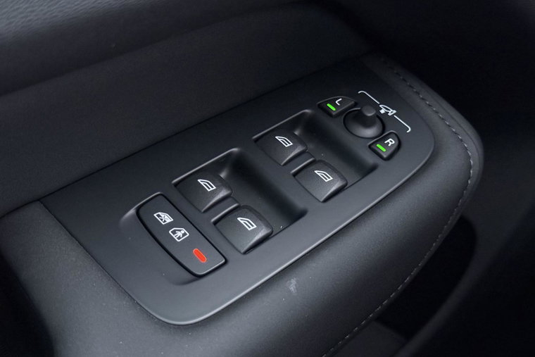 Vehicle Image 42