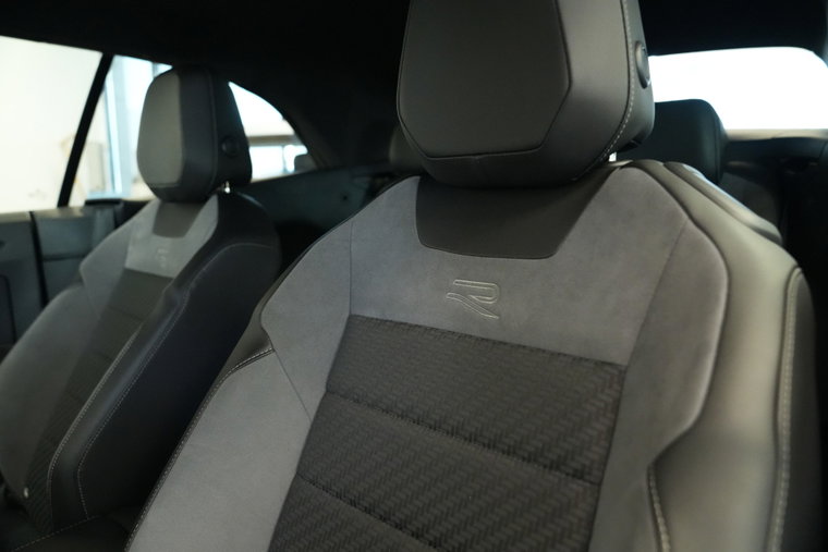 Vehicle Image 22