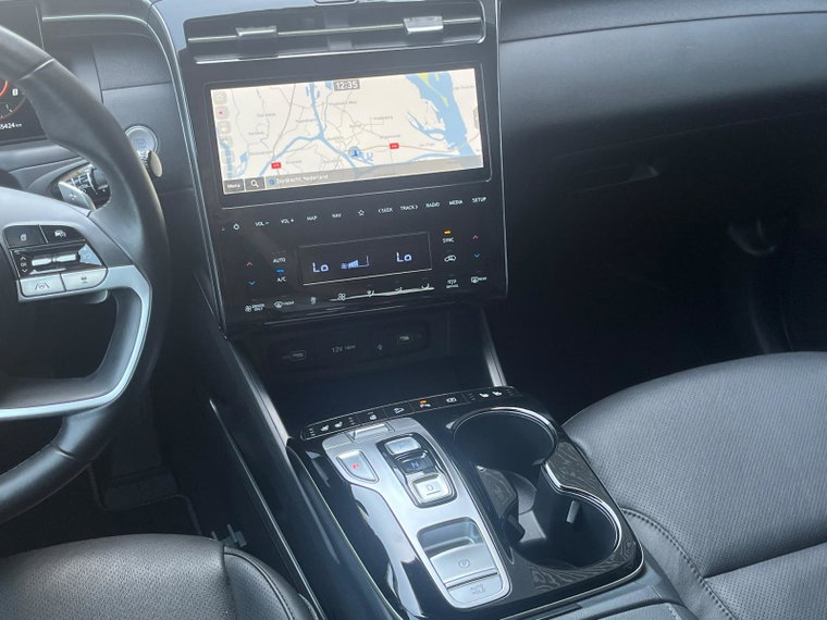 Vehicle Image 15