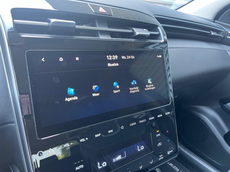 Vehicle Image 32