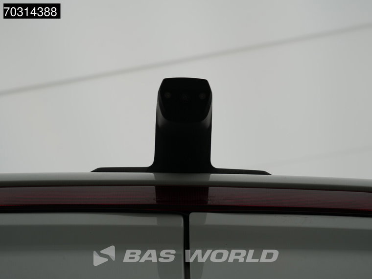 Vehicle Image 39