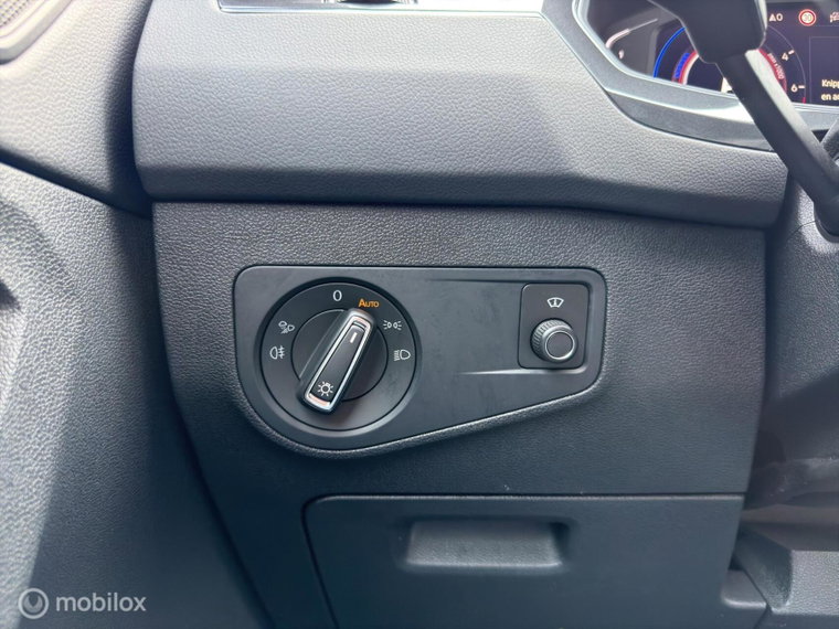 Vehicle Image 29