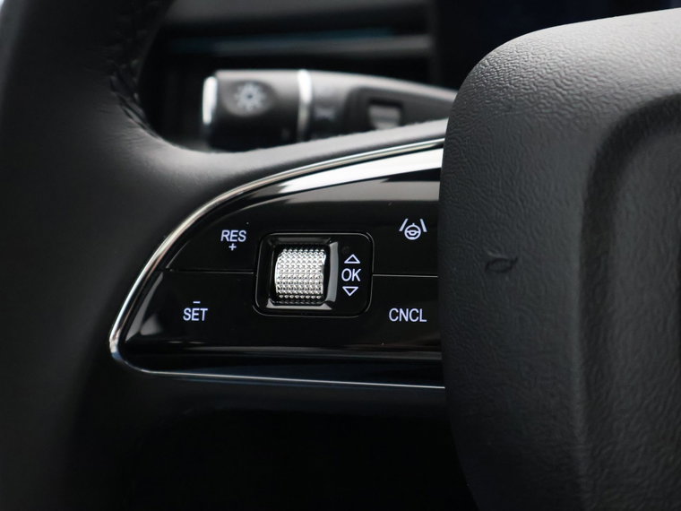 Vehicle Image 45
