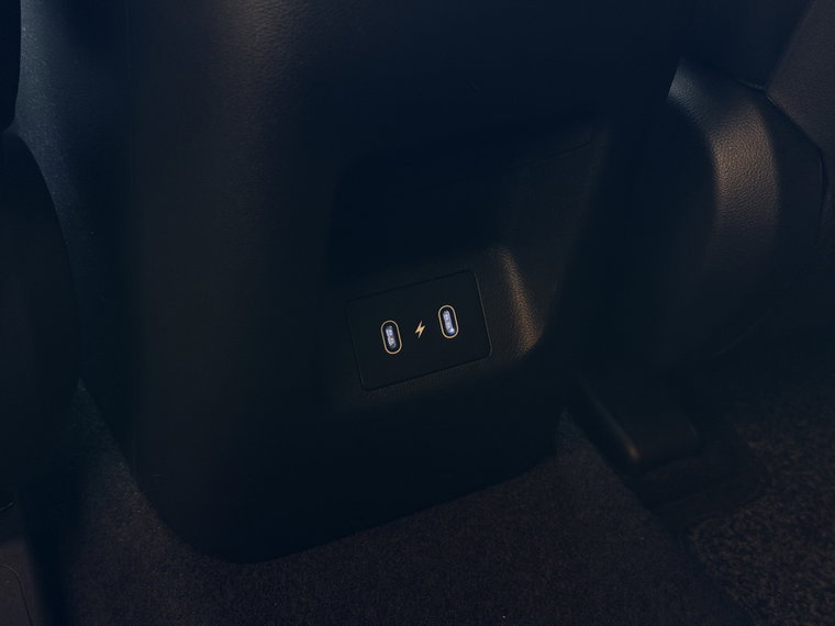 Vehicle Image 36